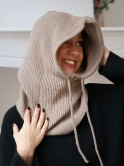 Shop Cagoule Katty Taupe Echarpes, Bonnets & Cagoules