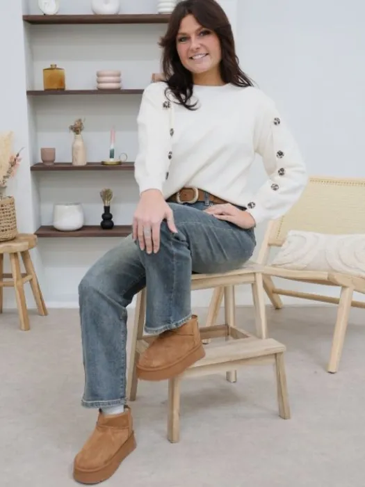 Shop Pull Cali Beige Pulls Et Gilets