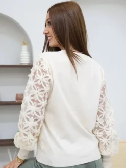 New Pull Laure Creme Pulls Et Gilets