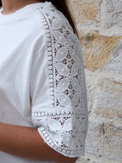 Sale Tee shirt Aminata Blanc Tops & Teeshirts